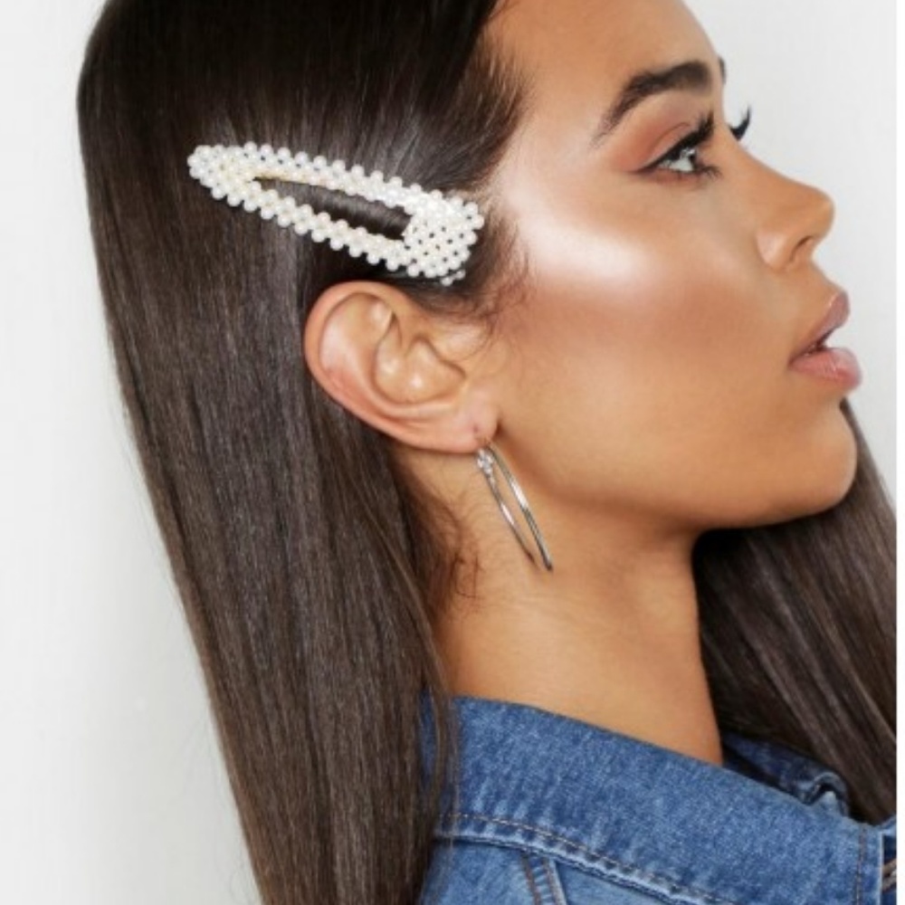 Perfect Pearl Gold Hair Flip Clip